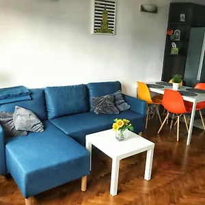 apartament-ulzlota-z-widokiem-na-palac-kultury.warsawhotelspoland.com/